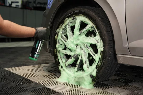 VEXUS Wheel and Engine Cleaner
